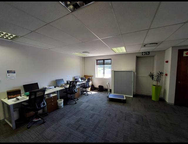 898M² OFFICE TO LET IN GREENSTONE HILL